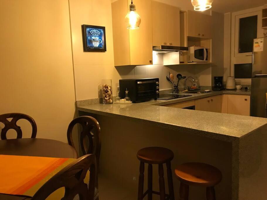 Sobre Linea De Playa, Maravillosa Vista Al Mar 2b/2b-wifi-tv70'netf- Estacionamiento Propio Apartamento